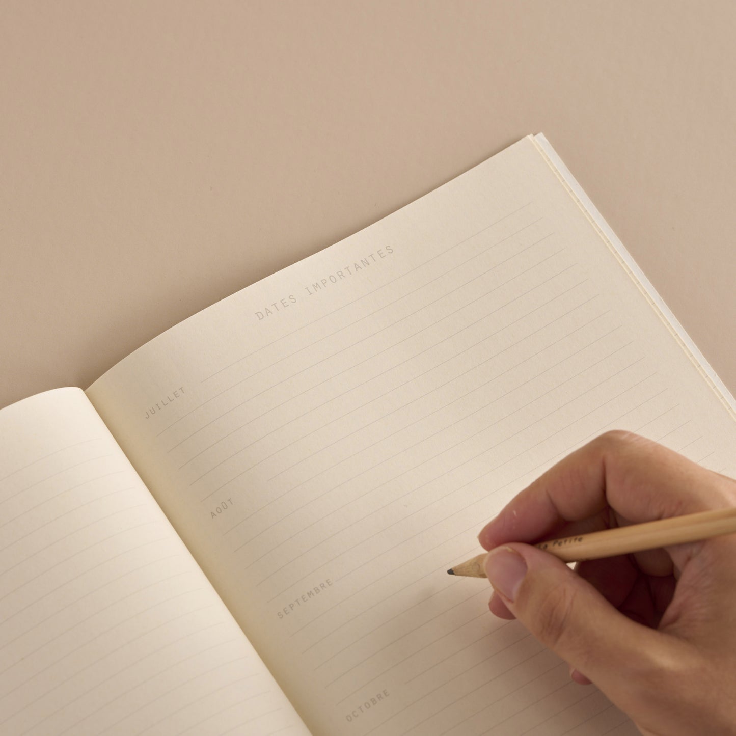 Agenda Mensuel Vénus Lavande - Season Paper
