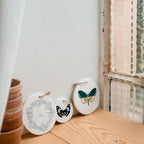 Médaillon céramique Papillon Terracotta - Poussière des Rues