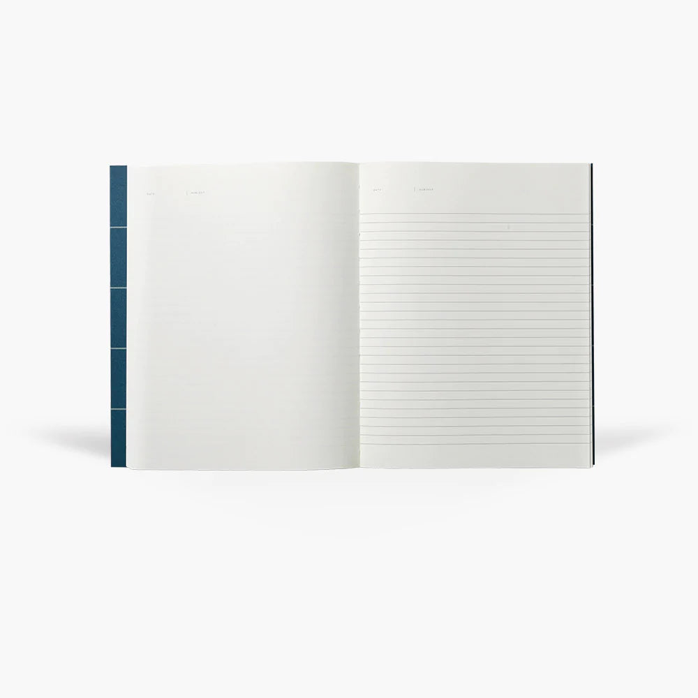 Page blanche et page lignée de la marque notem cahier UMA bleu